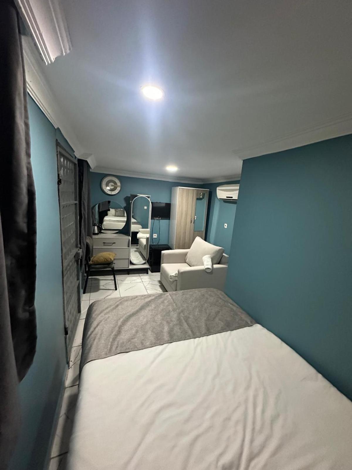 Ada Aparthotel *